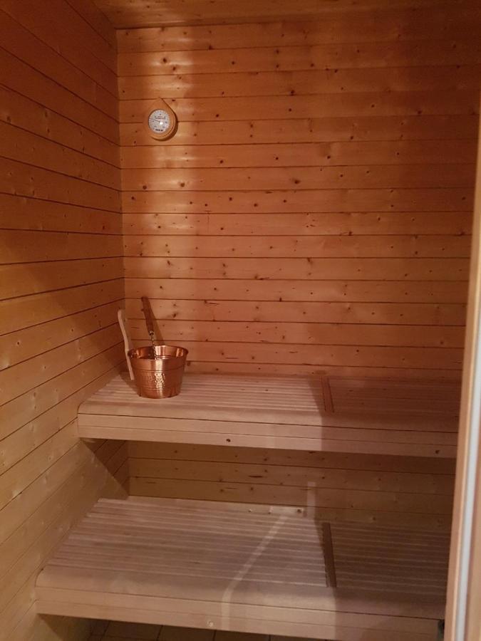 Funaesdalsporten Roeda Husen Funaesdalen Exterior photo